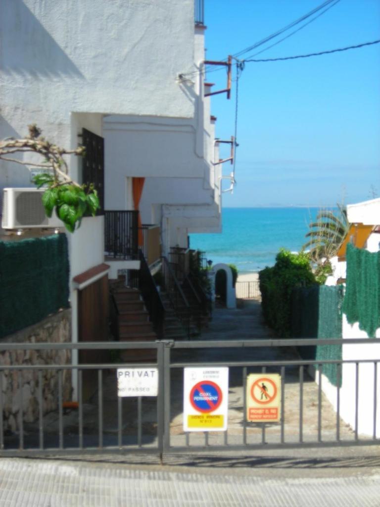 Altafulla, Primera Linea De Mar Con Acceso Directo A La Playa Buitenkant foto