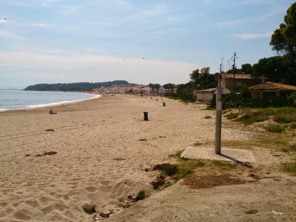 Altafulla, Primera Linea De Mar Con Acceso Directo A La Playa Buitenkant foto